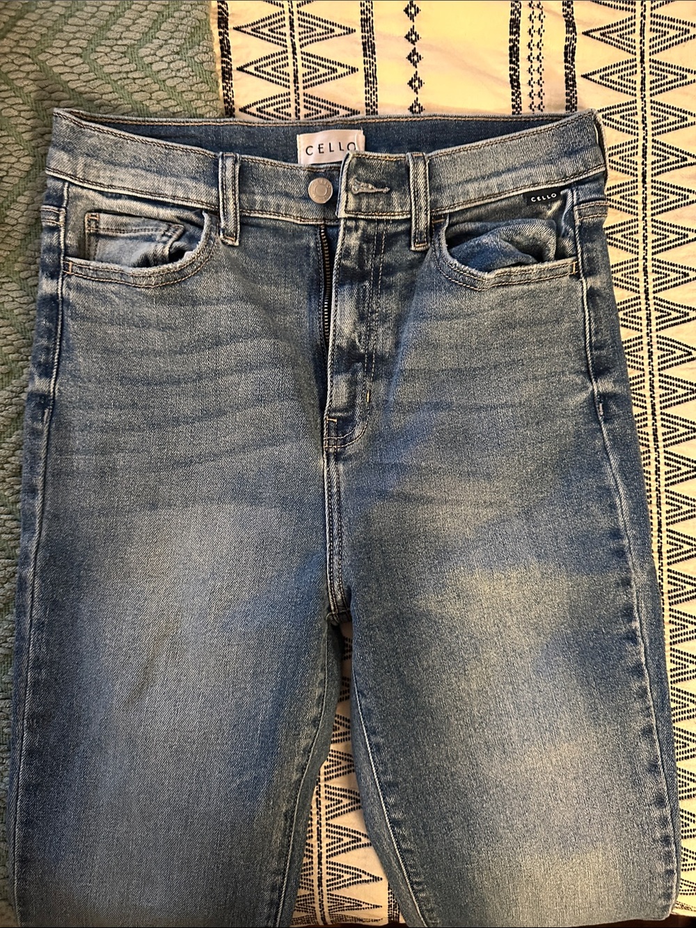 CELLO Women's Light Blue Washed Denim Jeans